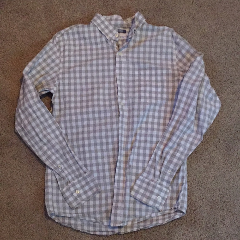 Men’s button up long sleeve